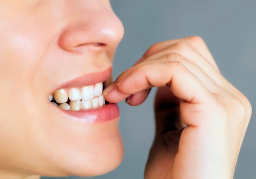 Comment arrêter de se ronger les ongles ?