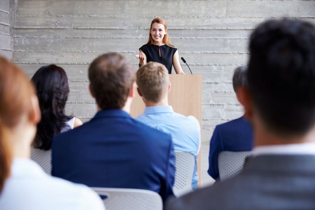 Comment ne pas stresser avant une prise de parole devant un groupe ?