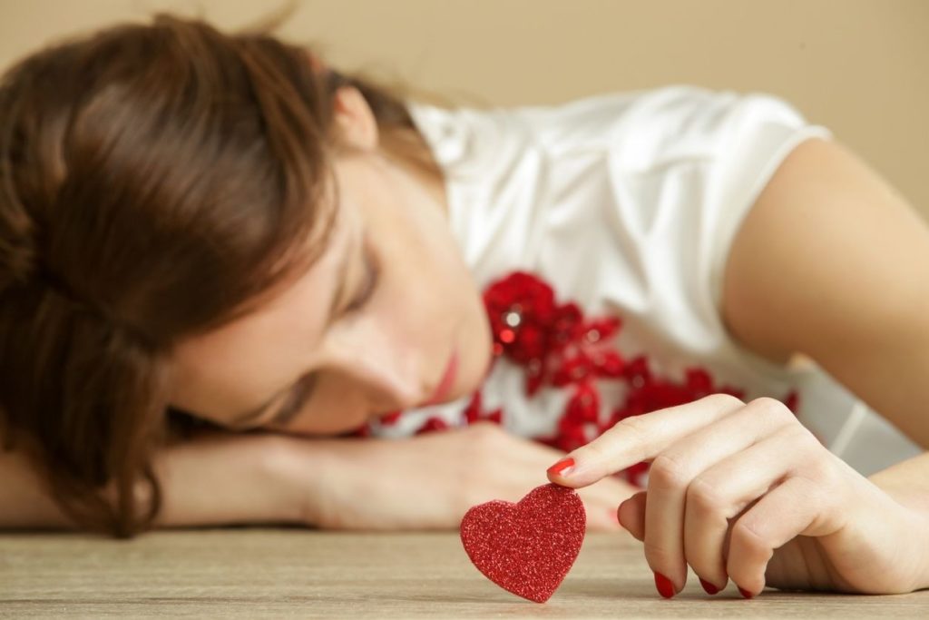 Stress amoureux : quels sont les symptômes de l’anxiété en amour ?